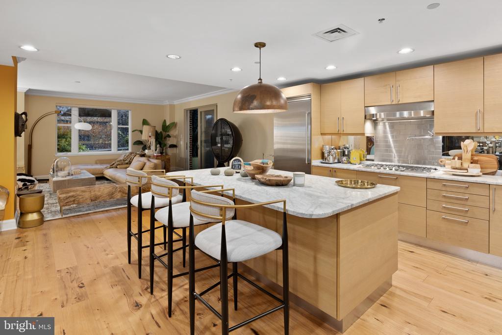 801 KEY HIGHWAY Unit: 336
