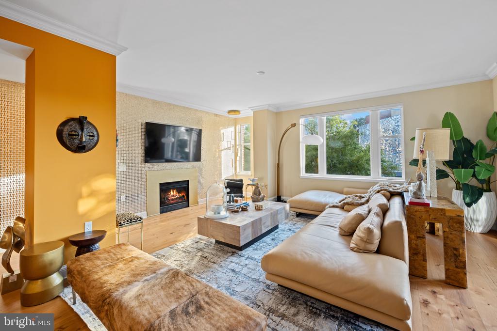 801 KEY HIGHWAY Unit: 336