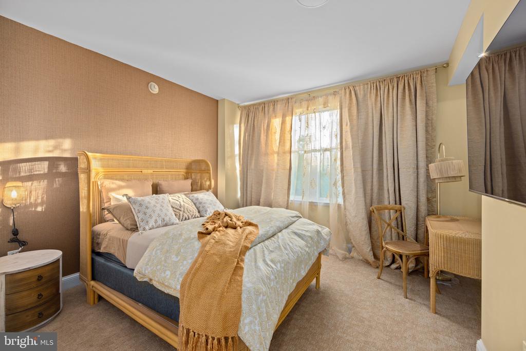 801 KEY HIGHWAY Unit: 336