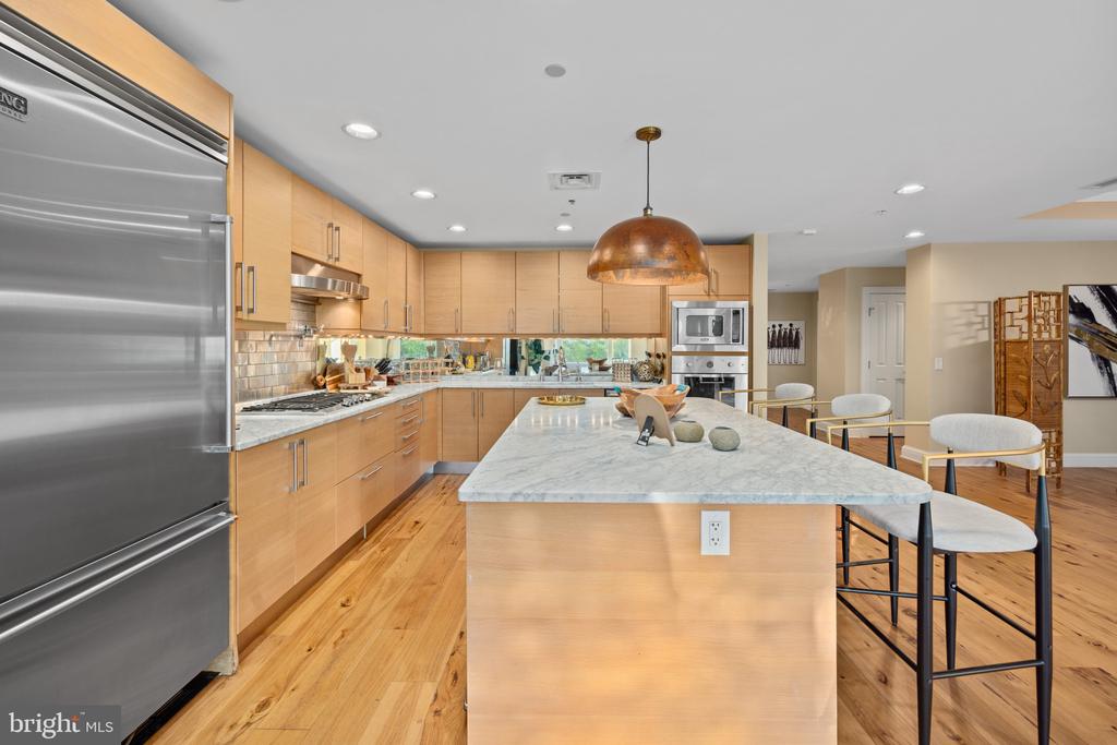 801 KEY HIGHWAY Unit: 336