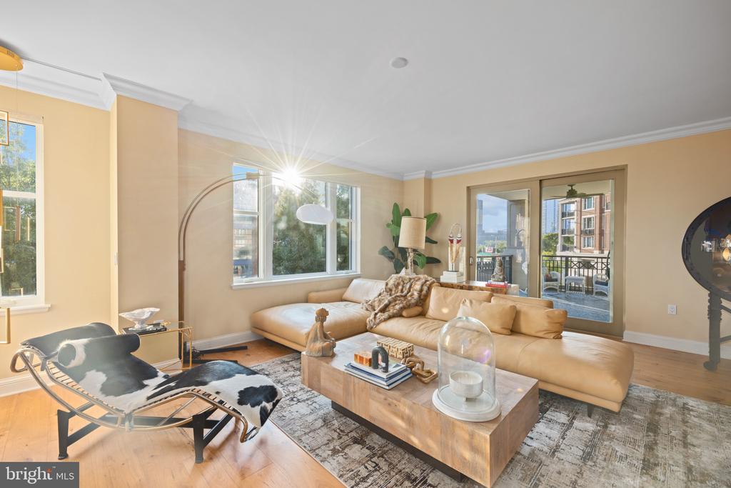 801 KEY HIGHWAY Unit: 336