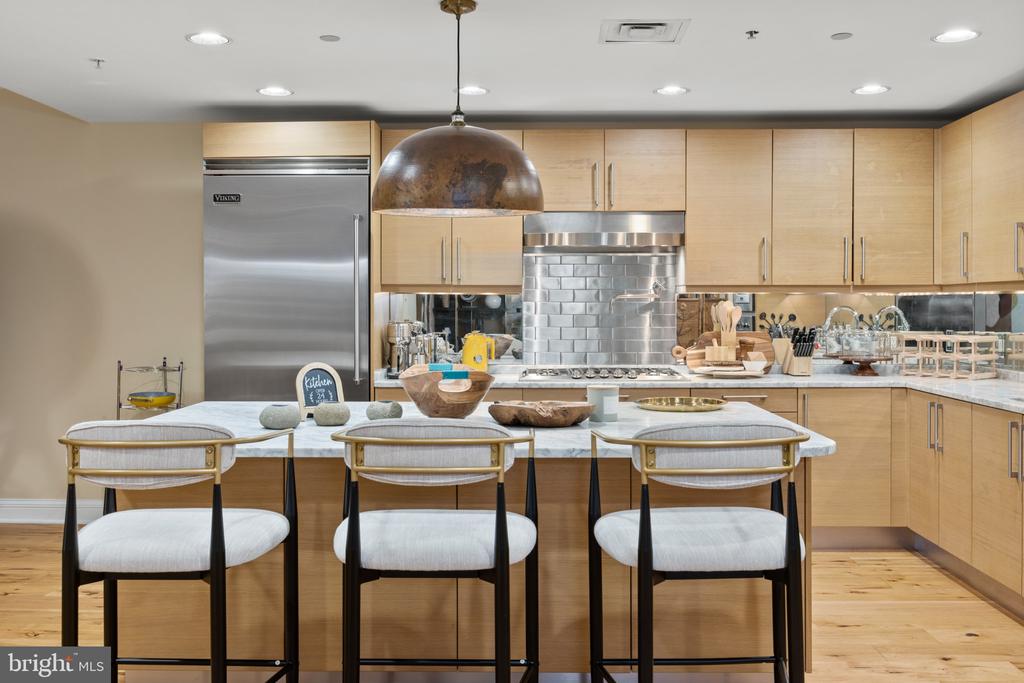 801 KEY HIGHWAY Unit: 336