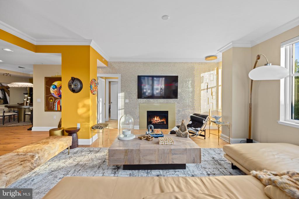 801 KEY HIGHWAY Unit: 336