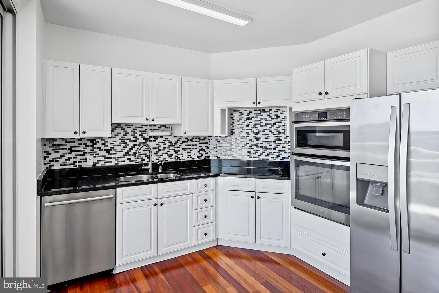 100 HARBORVIEW DRIVE 2108