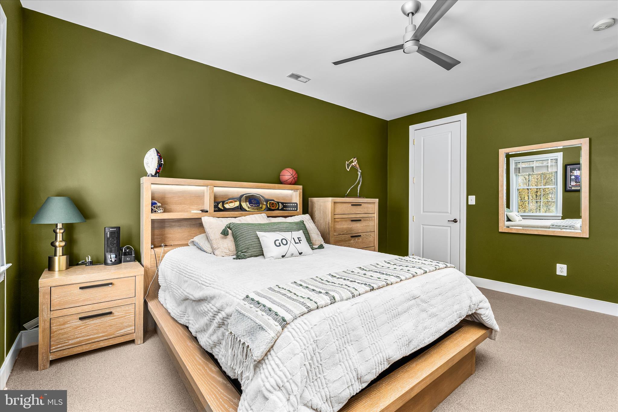 1102 WASHINGTONVILLE DRIVE