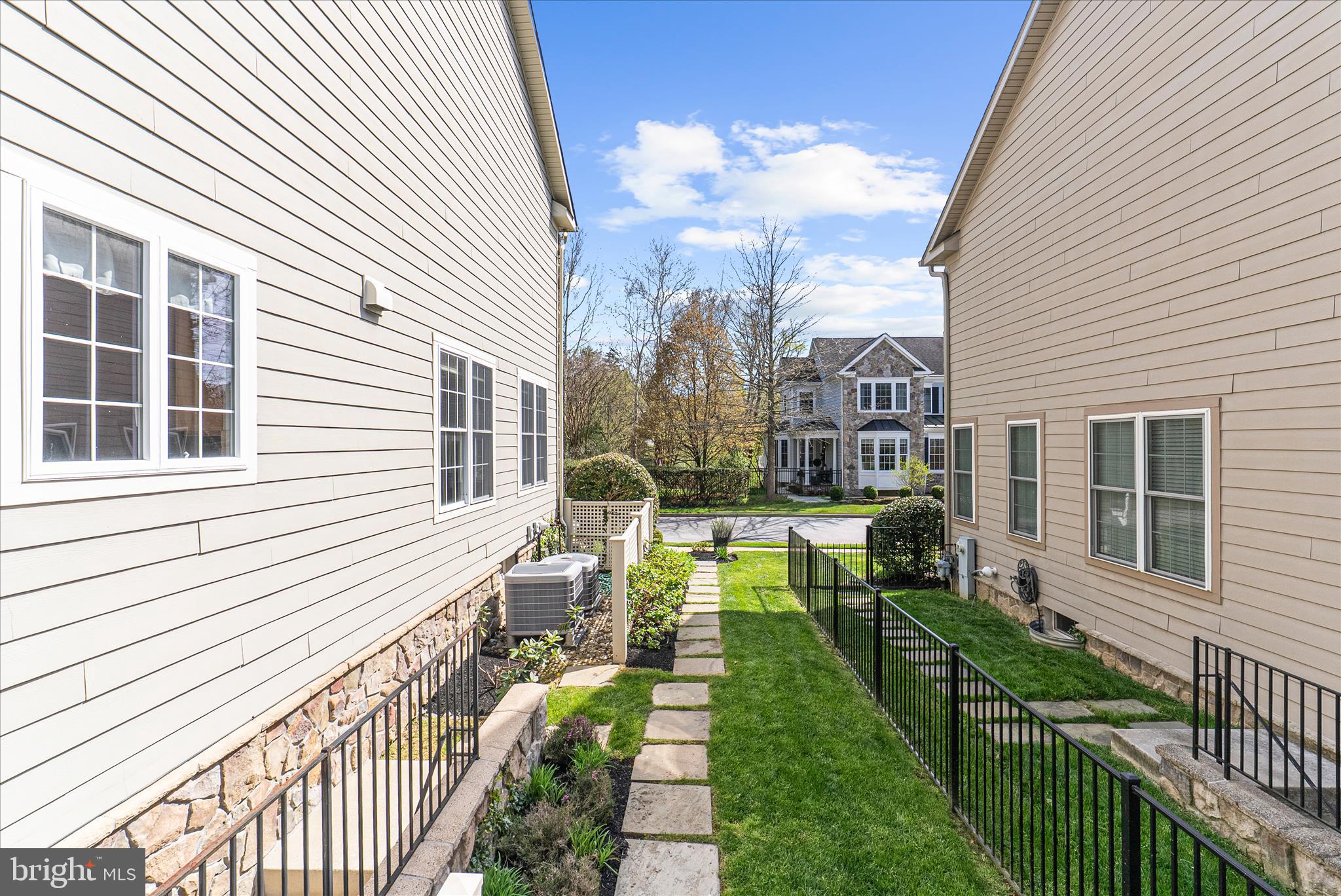 1102 WASHINGTONVILLE DRIVE