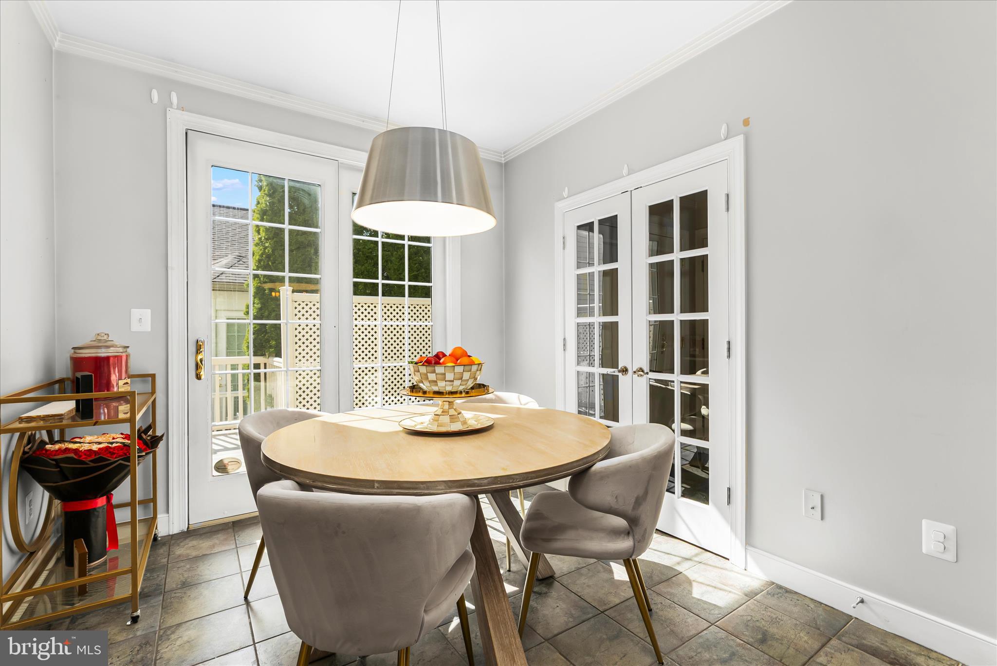 1102 WASHINGTONVILLE DRIVE