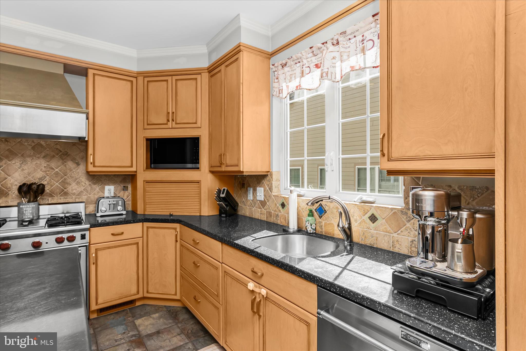 1102 WASHINGTONVILLE DRIVE