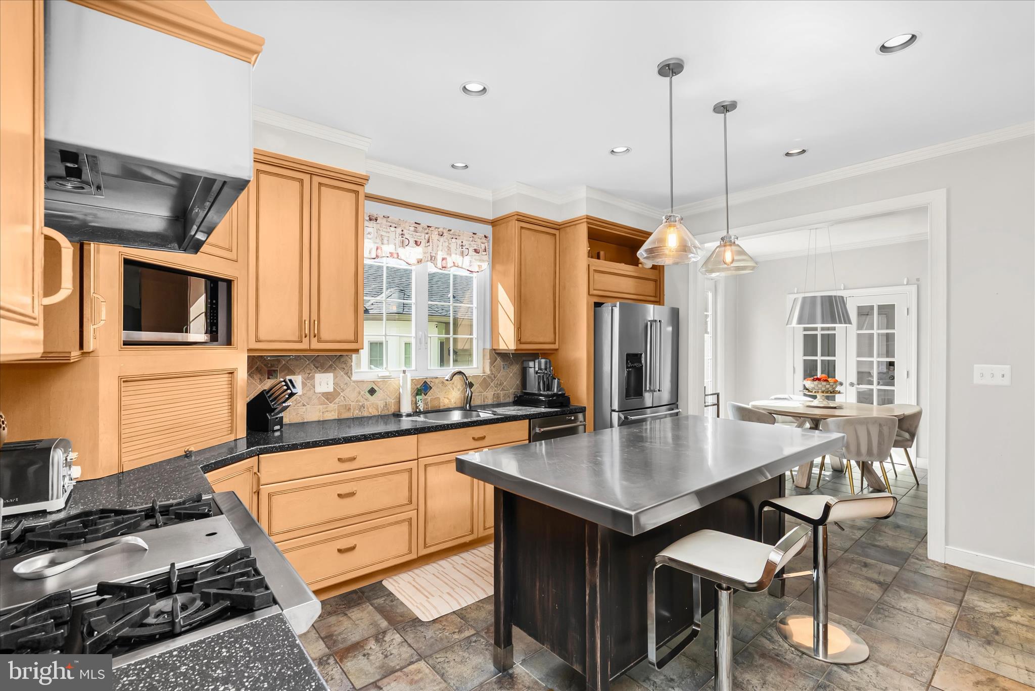 1102 WASHINGTONVILLE DRIVE