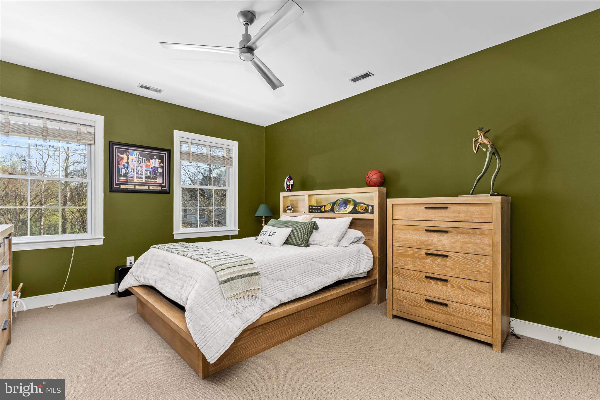 1102 WASHINGTONVILLE DRIVE