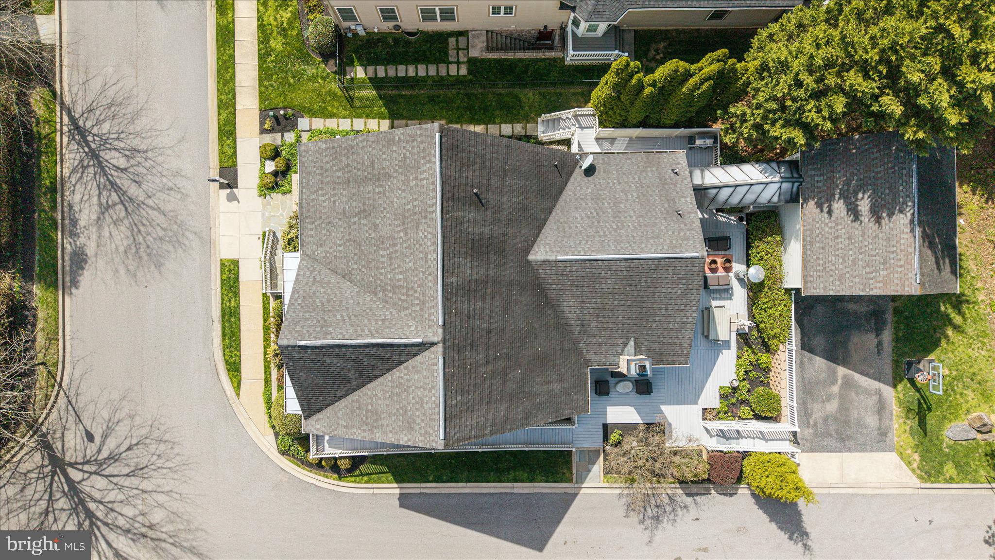 1102 WASHINGTONVILLE DRIVE