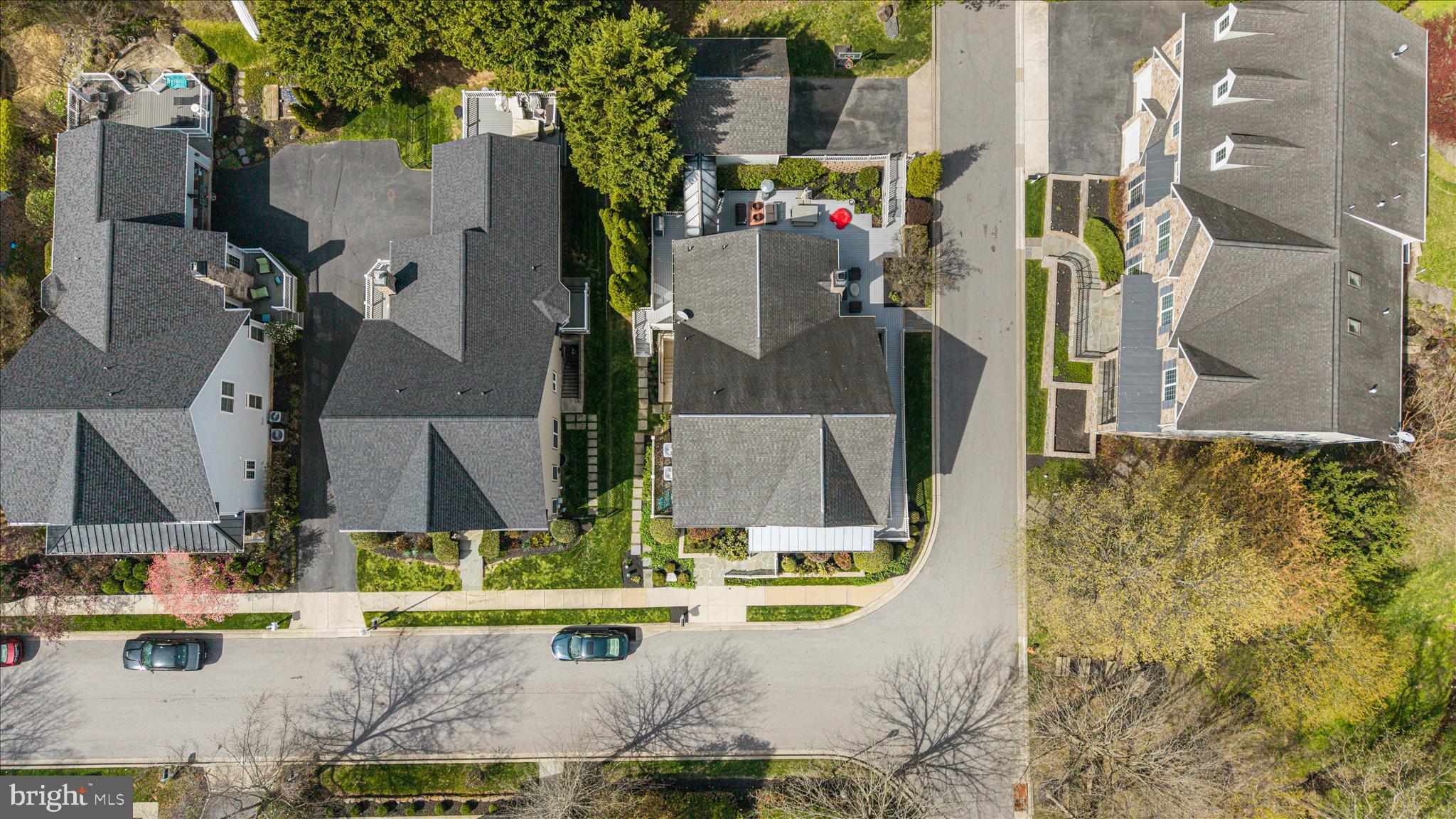 1102 WASHINGTONVILLE DRIVE