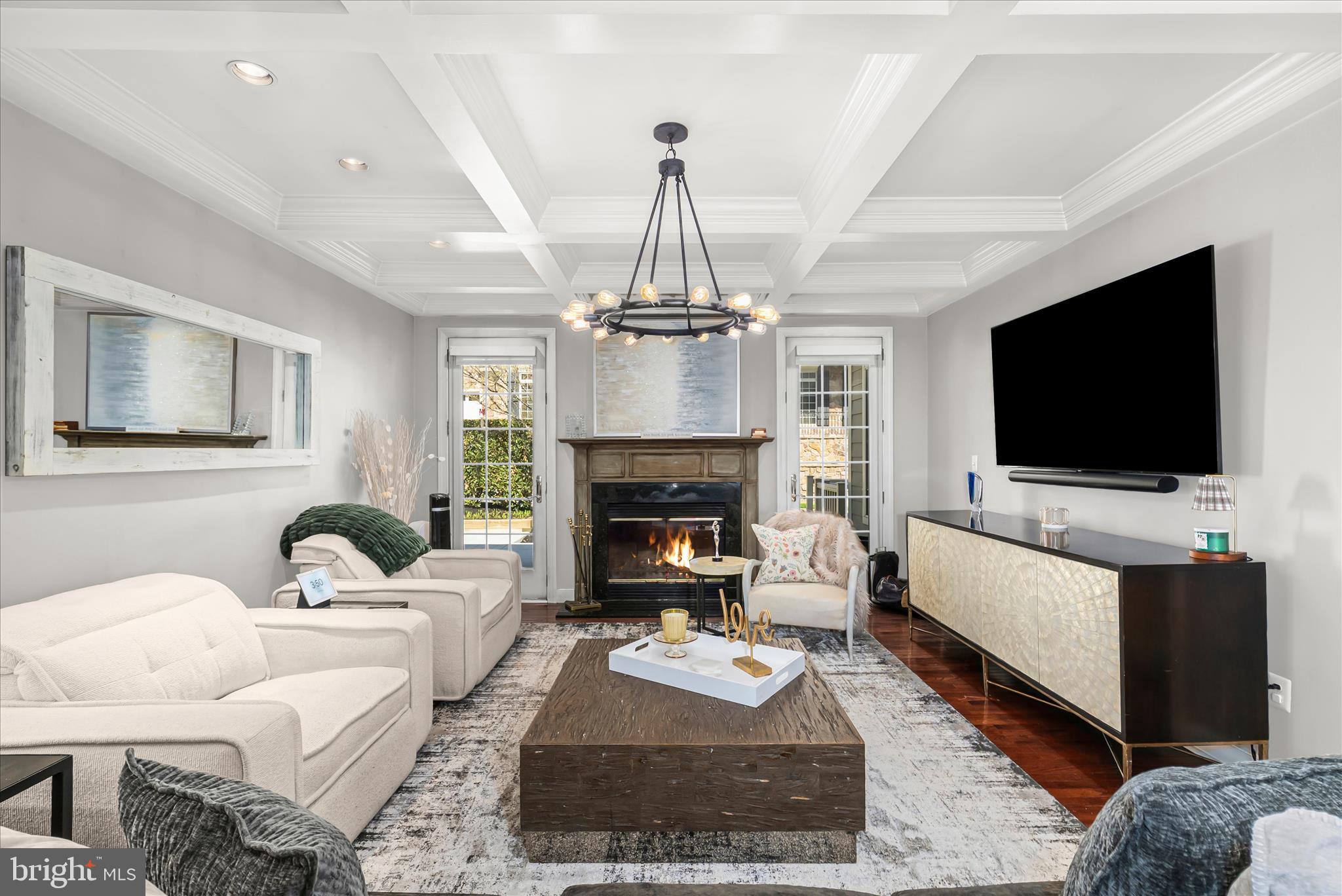1102 WASHINGTONVILLE DRIVE