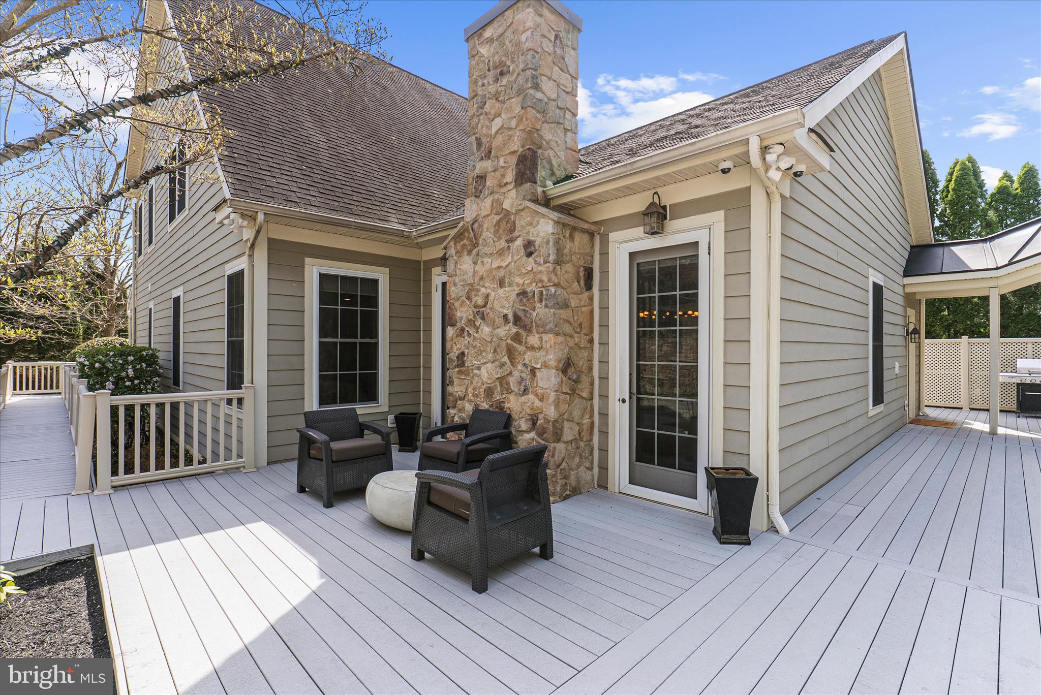 1102 WASHINGTONVILLE DRIVE