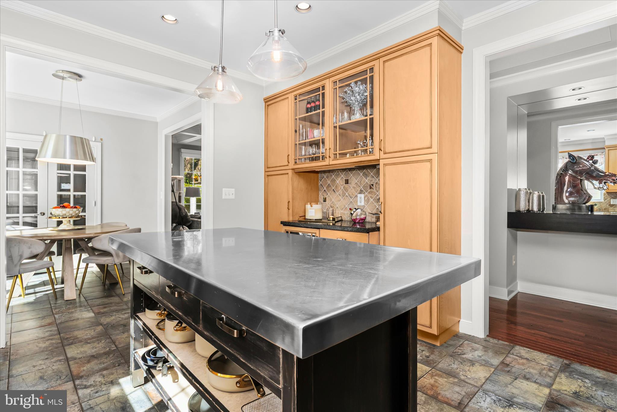 1102 WASHINGTONVILLE DRIVE