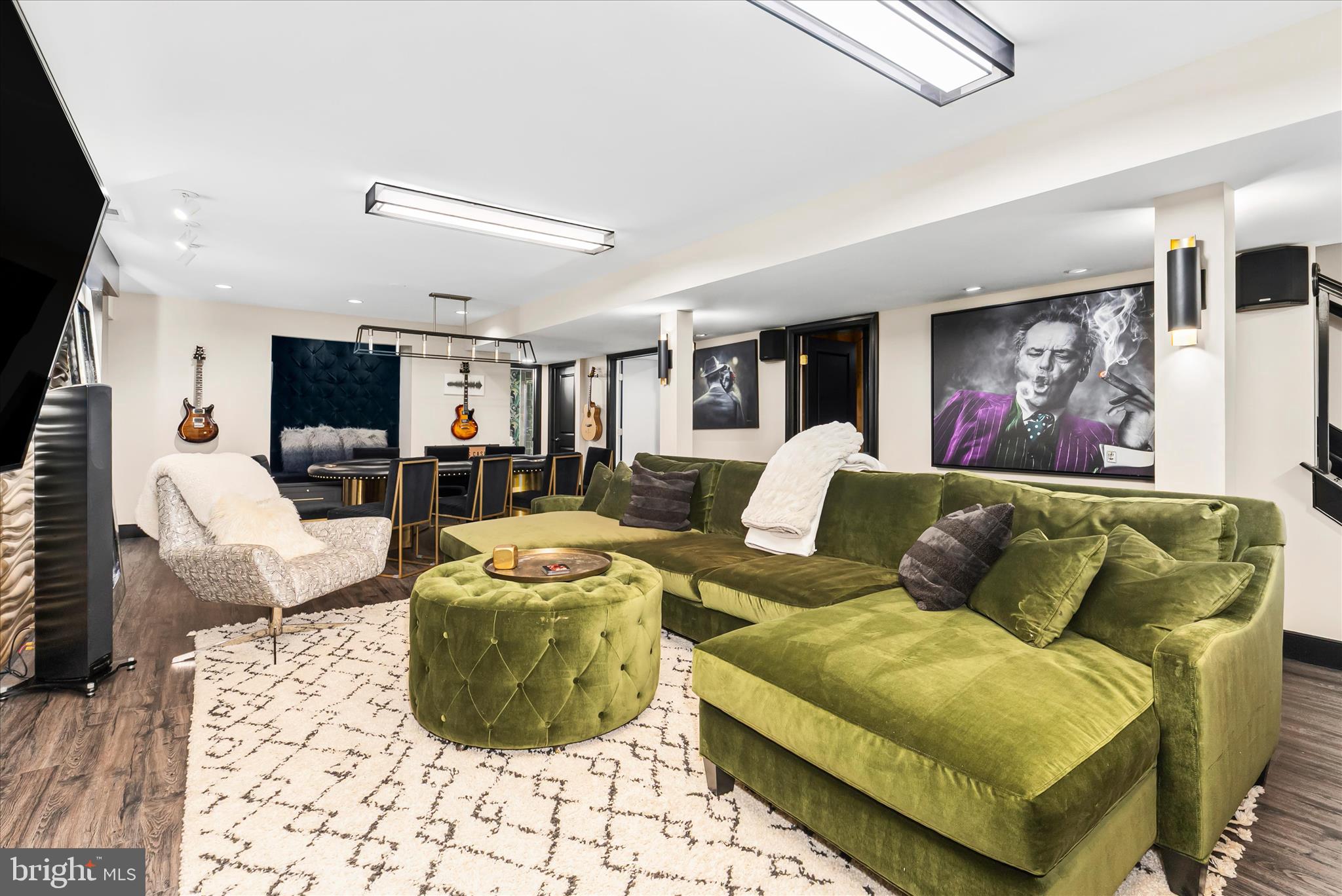 1102 WASHINGTONVILLE DRIVE