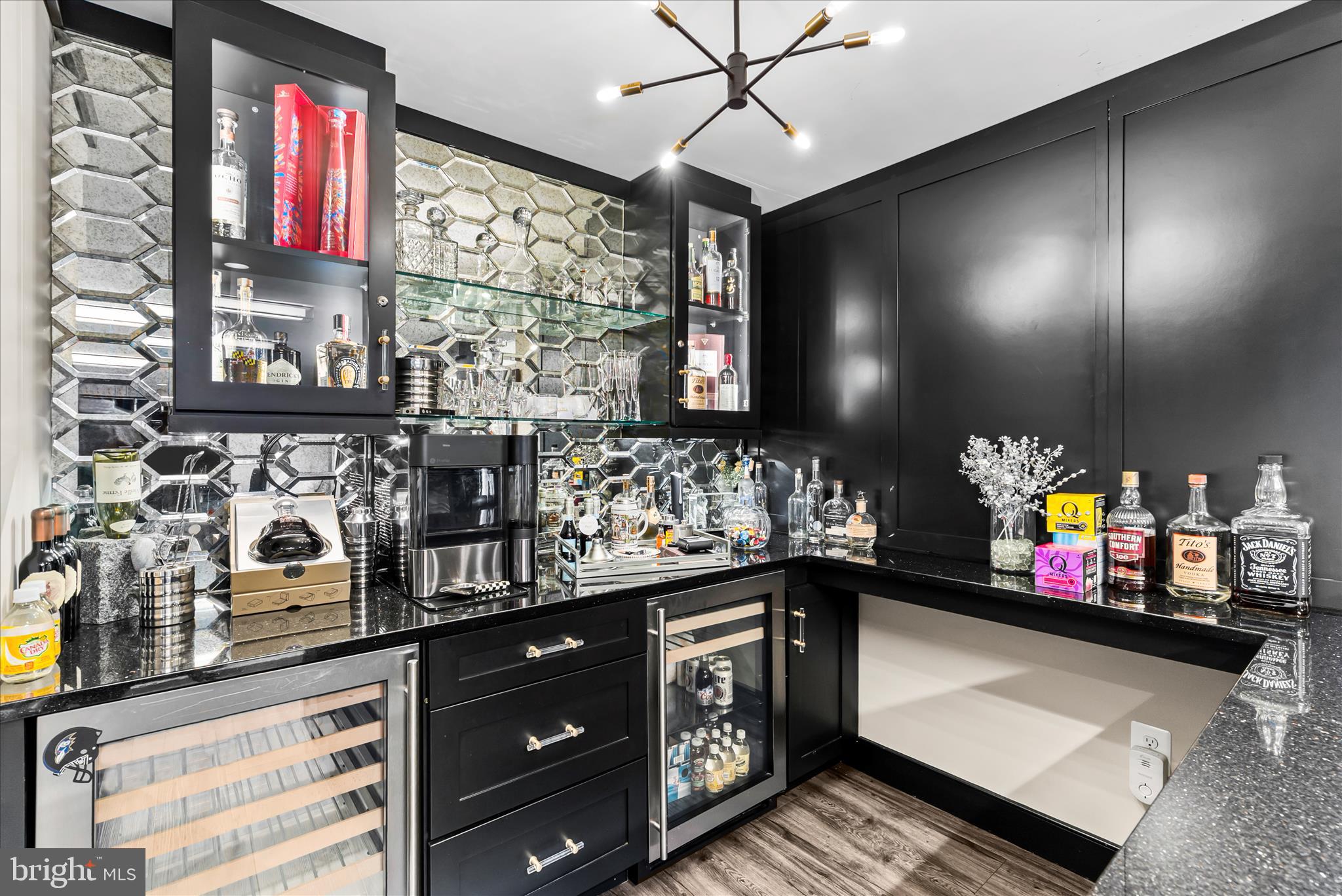 1102 WASHINGTONVILLE DRIVE