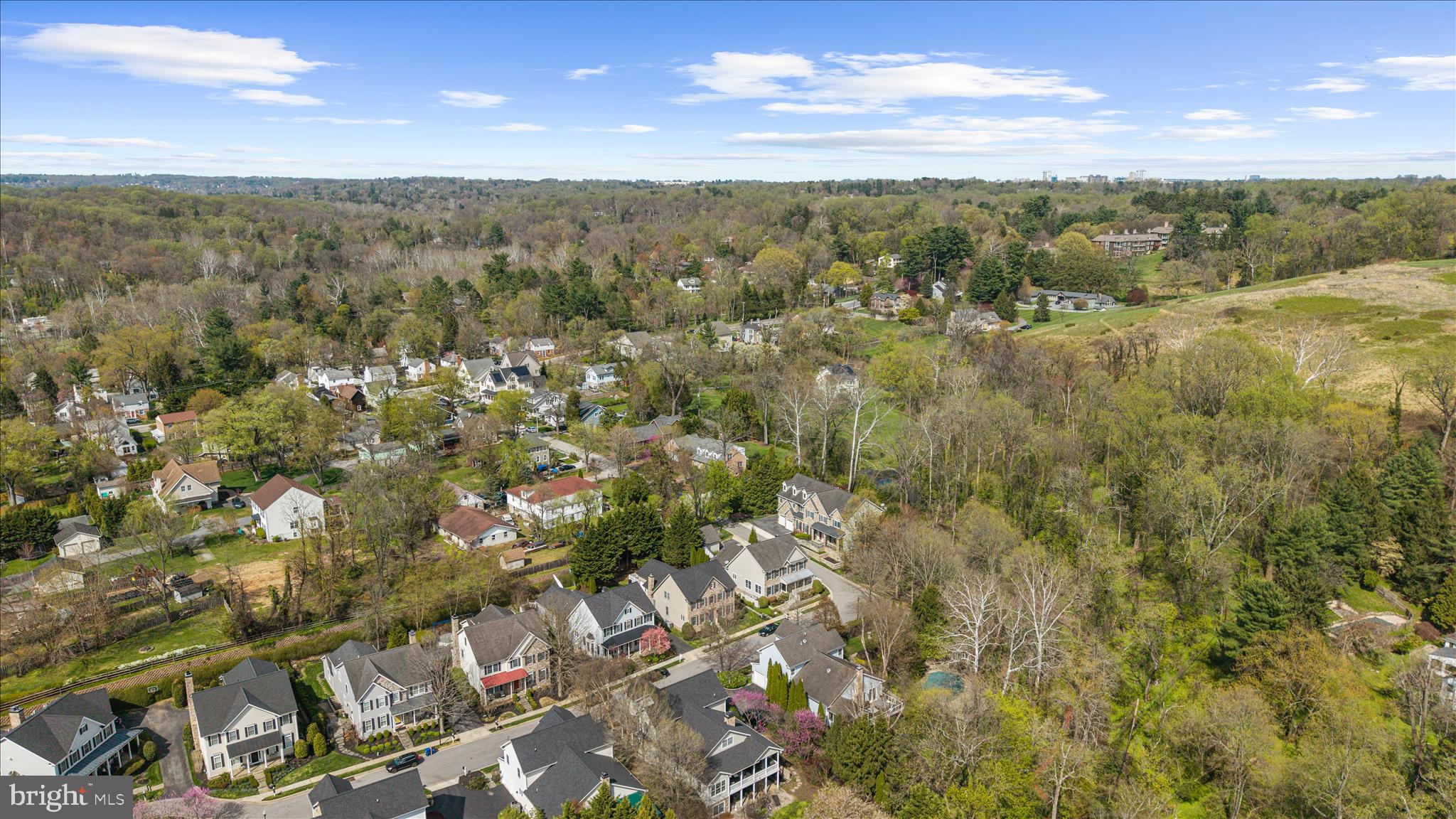 1102 WASHINGTONVILLE DRIVE
