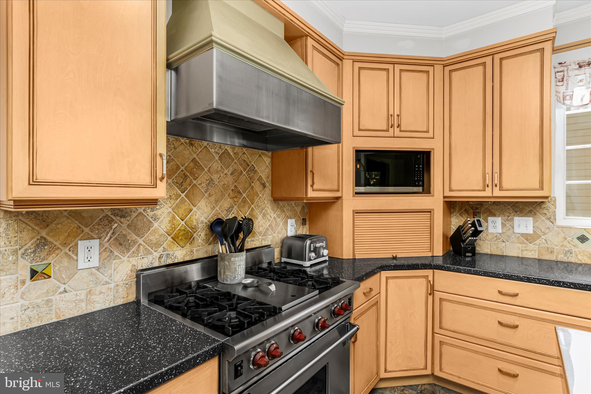 1102 WASHINGTONVILLE DRIVE