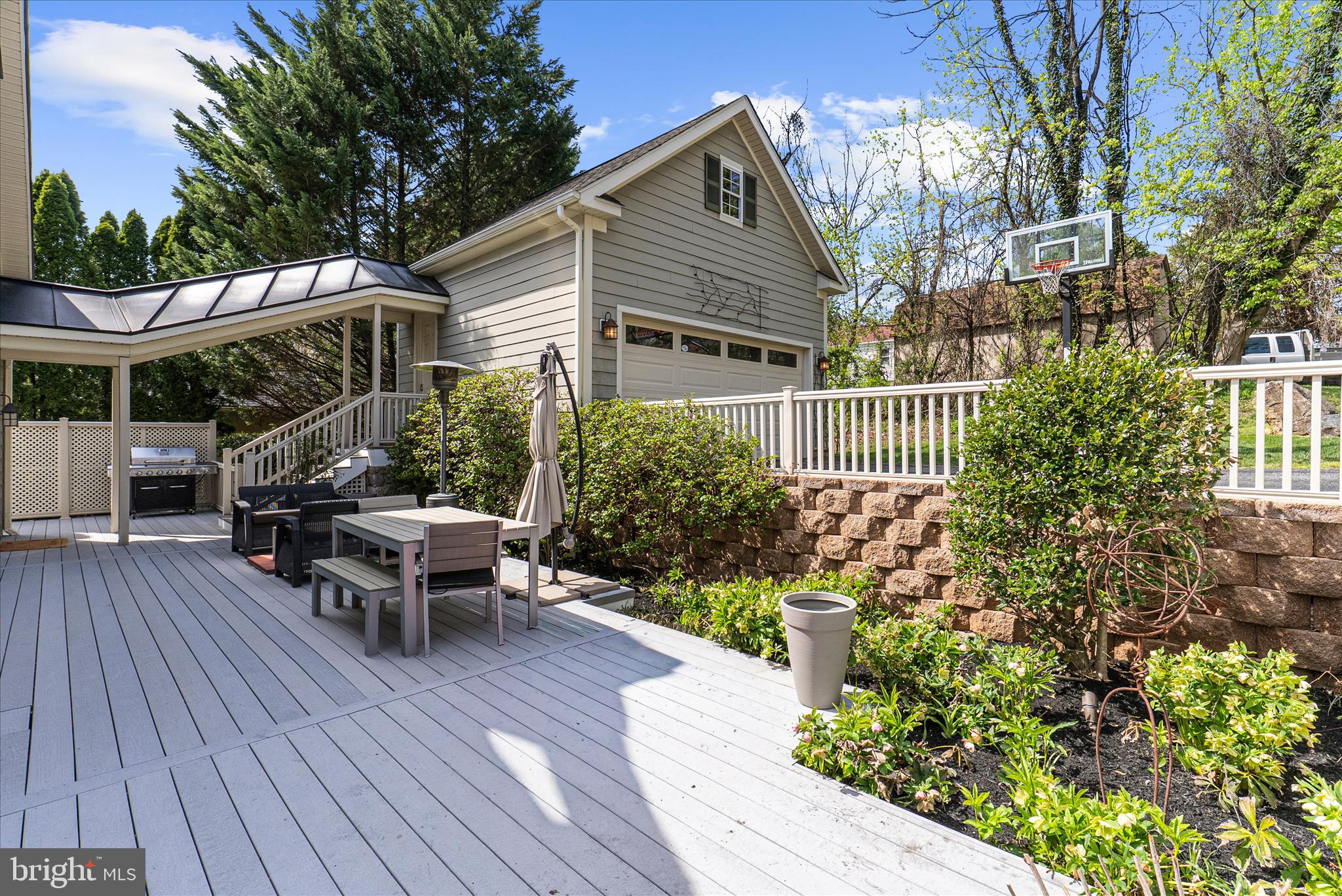 1102 WASHINGTONVILLE DRIVE