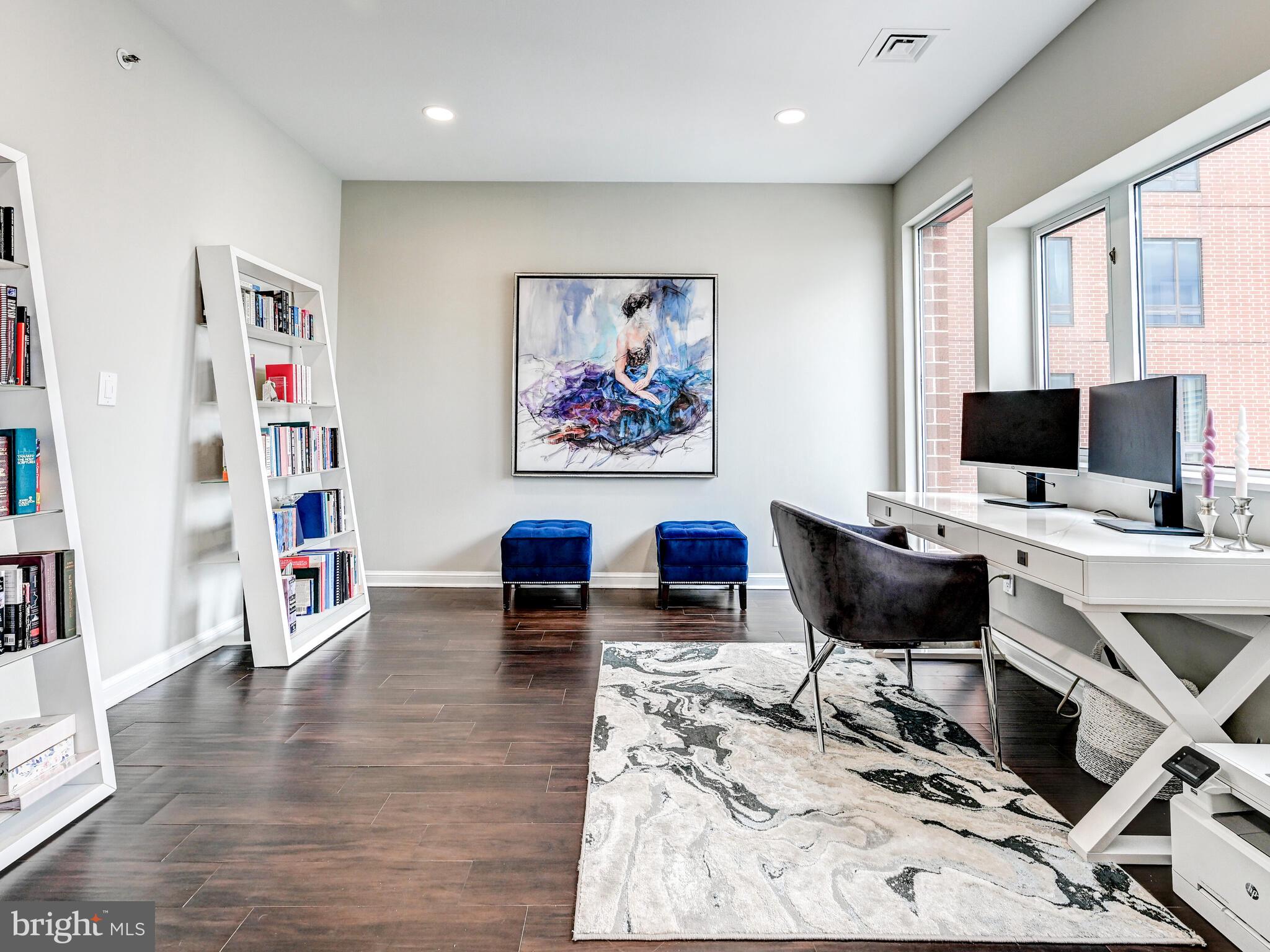 10 E LEE STREET 2402