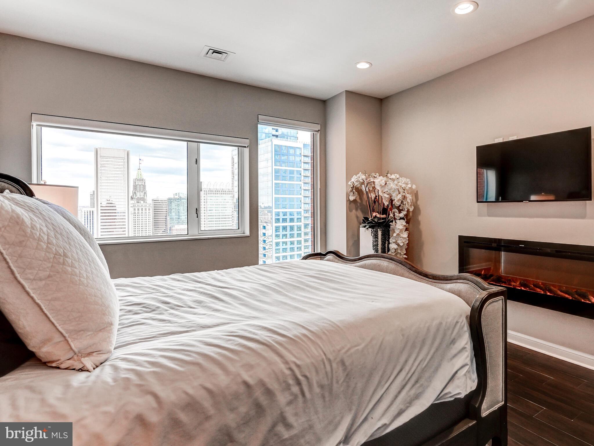 10 E LEE STREET 2402