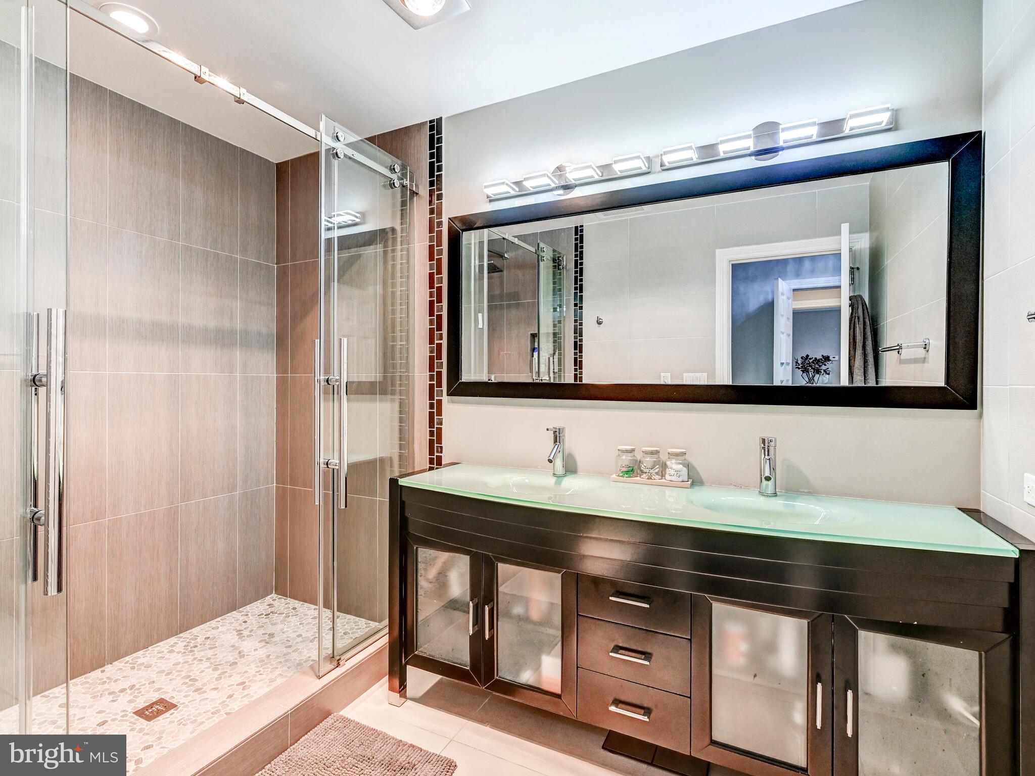 10 E LEE STREET 2402