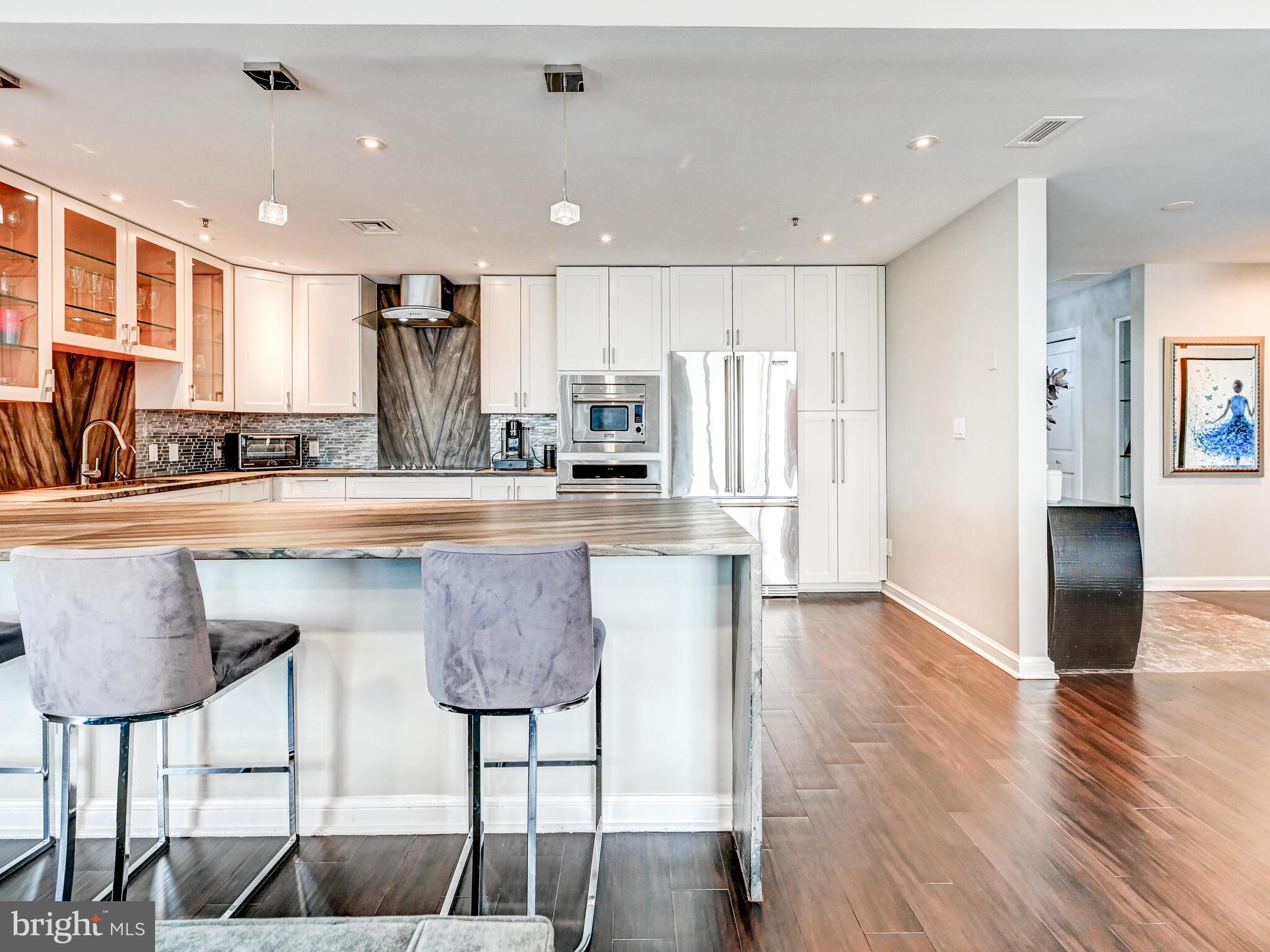 10 E LEE STREET 2402