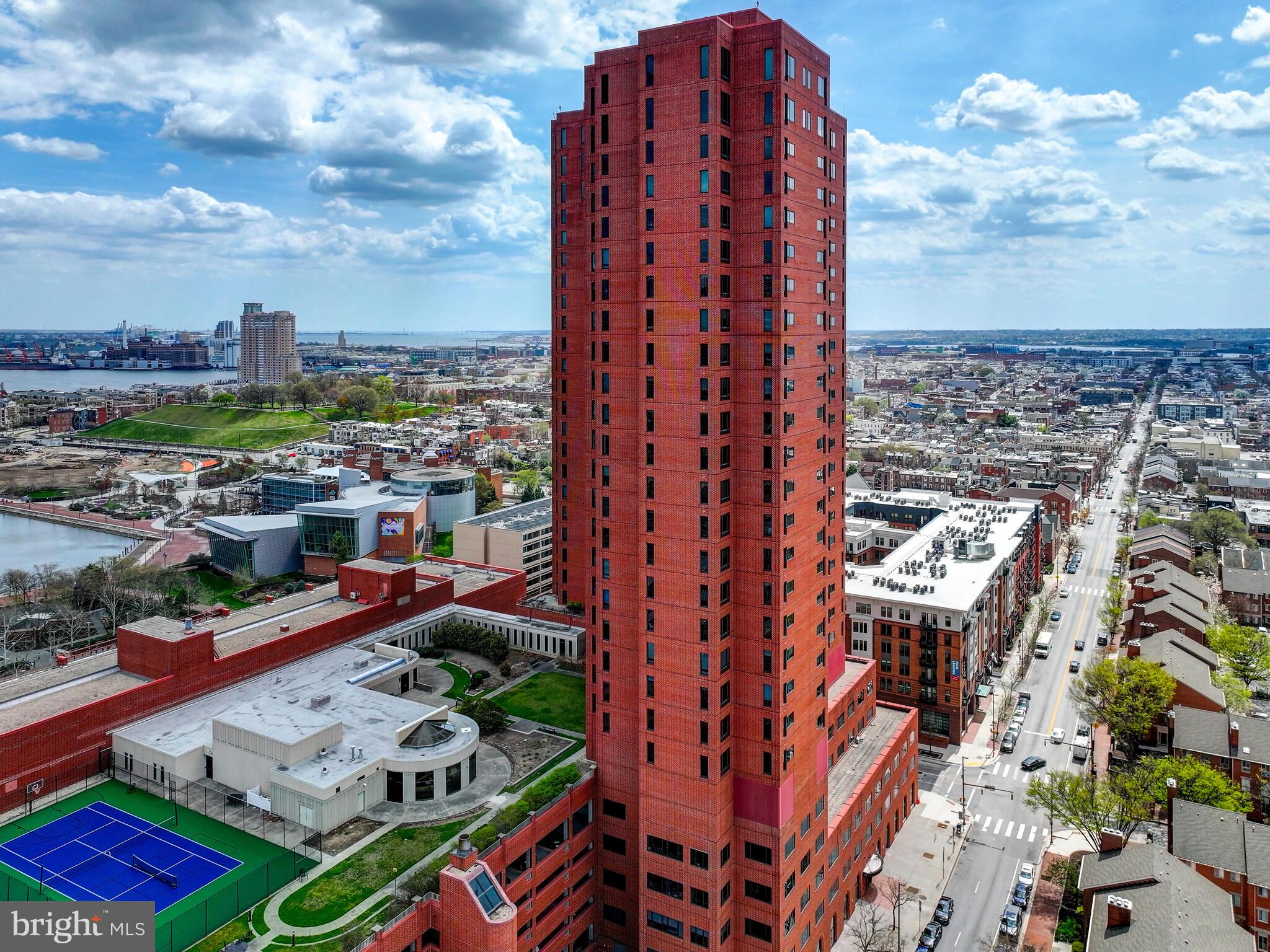 10 E LEE STREET 2402