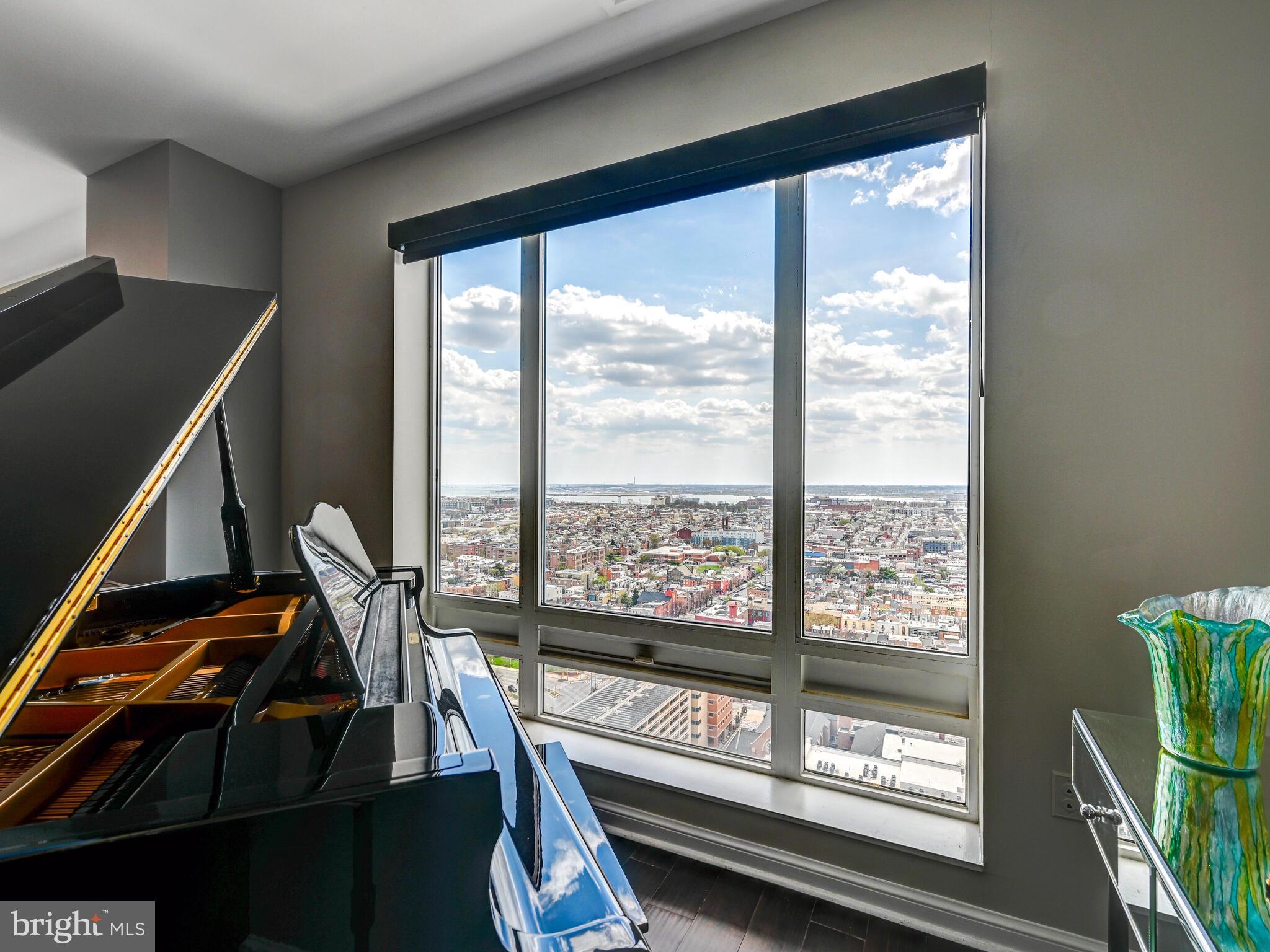 10 E LEE STREET 2402