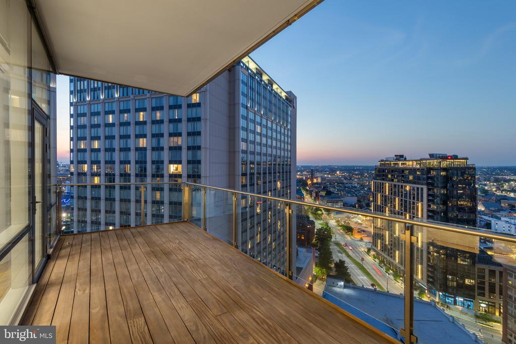 300 INTERNATIONAL DRIVE Unit: 2303