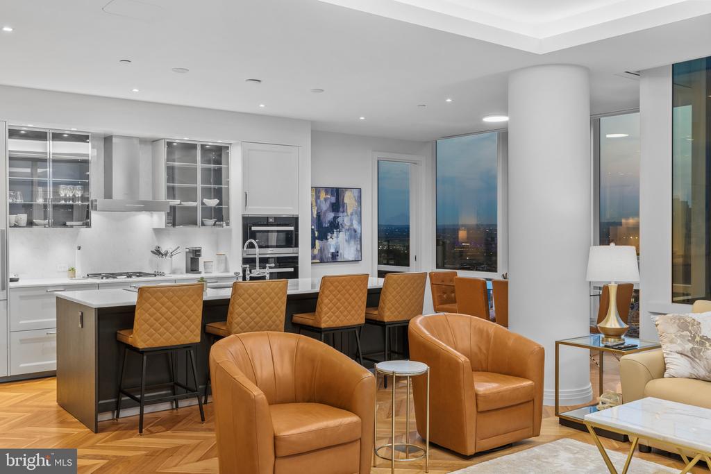 300 INTERNATIONAL DRIVE Unit: 2303