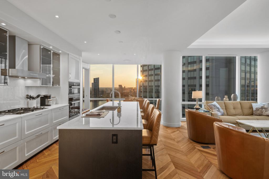300 INTERNATIONAL DRIVE Unit: 2303
