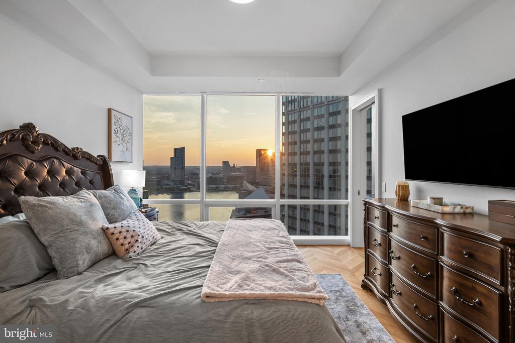 300 INTERNATIONAL DRIVE Unit: 2303