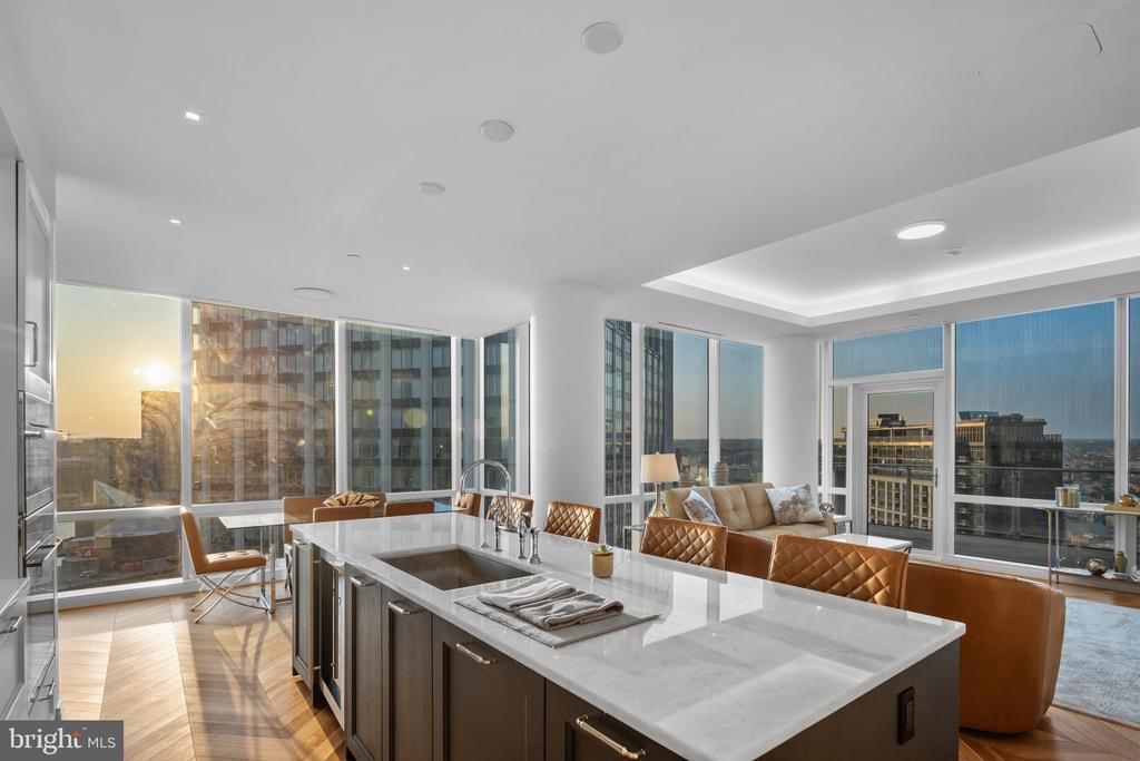 300 INTERNATIONAL DRIVE Unit: 2303