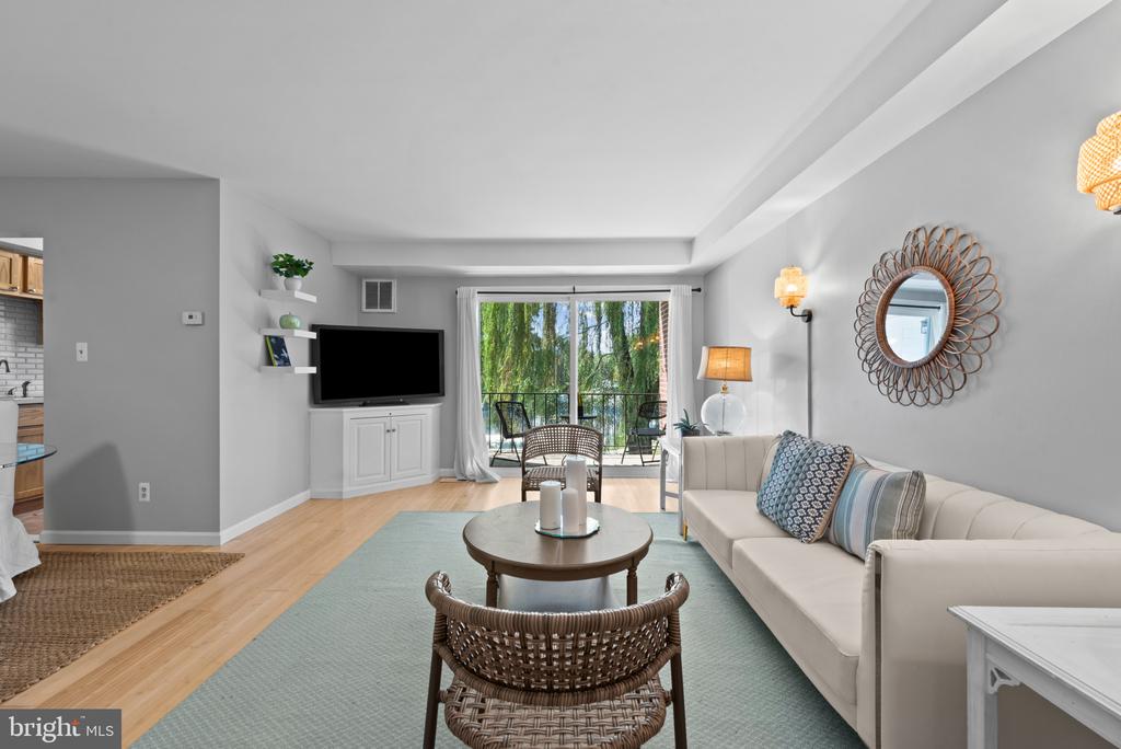 317 HOMELAND SOUTHWAY Unit: 2B