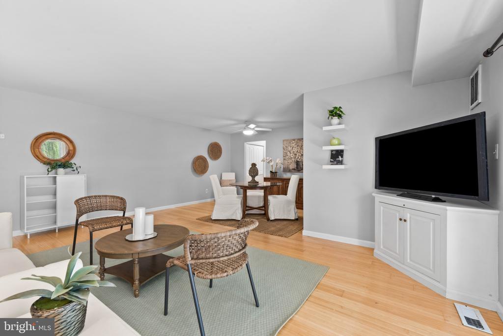 317 HOMELAND SOUTHWAY Unit: 2B