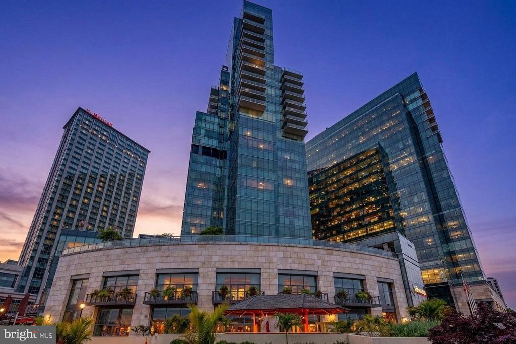 300 INTERNATIONAL DRIVE Unit: 2307