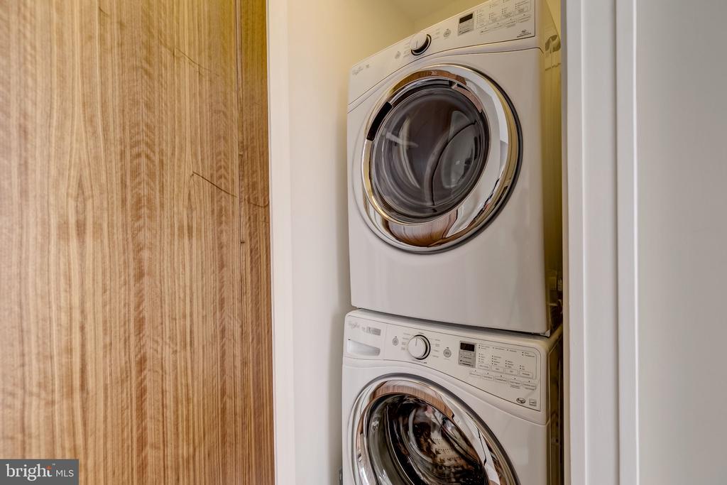 300 INTERNATIONAL DRIVE Unit: 2307
