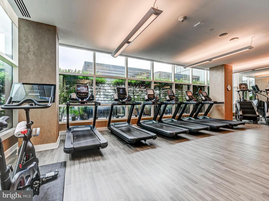 300 INTERNATIONAL DRIVE Unit: 2307