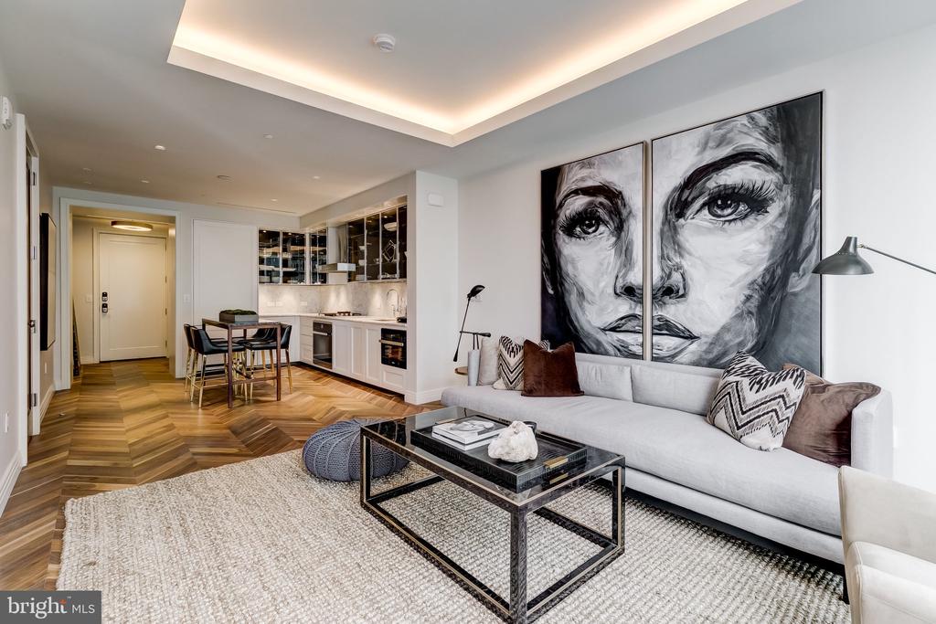 300 INTERNATIONAL DRIVE Unit: 2307