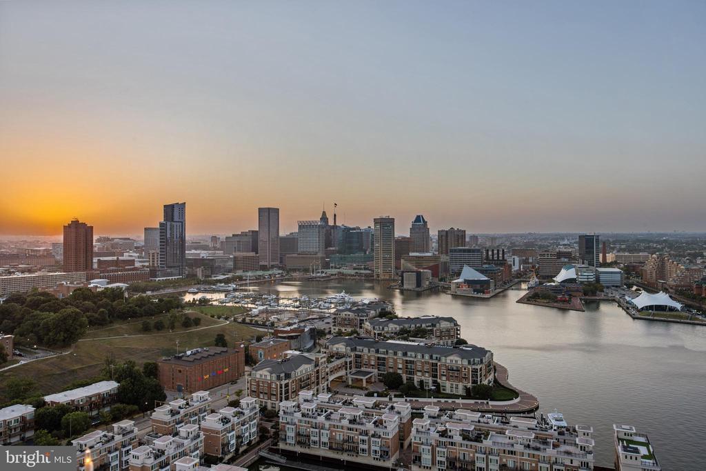 100 HARBORVIEW DRIVE Unit: PH3A/3B
