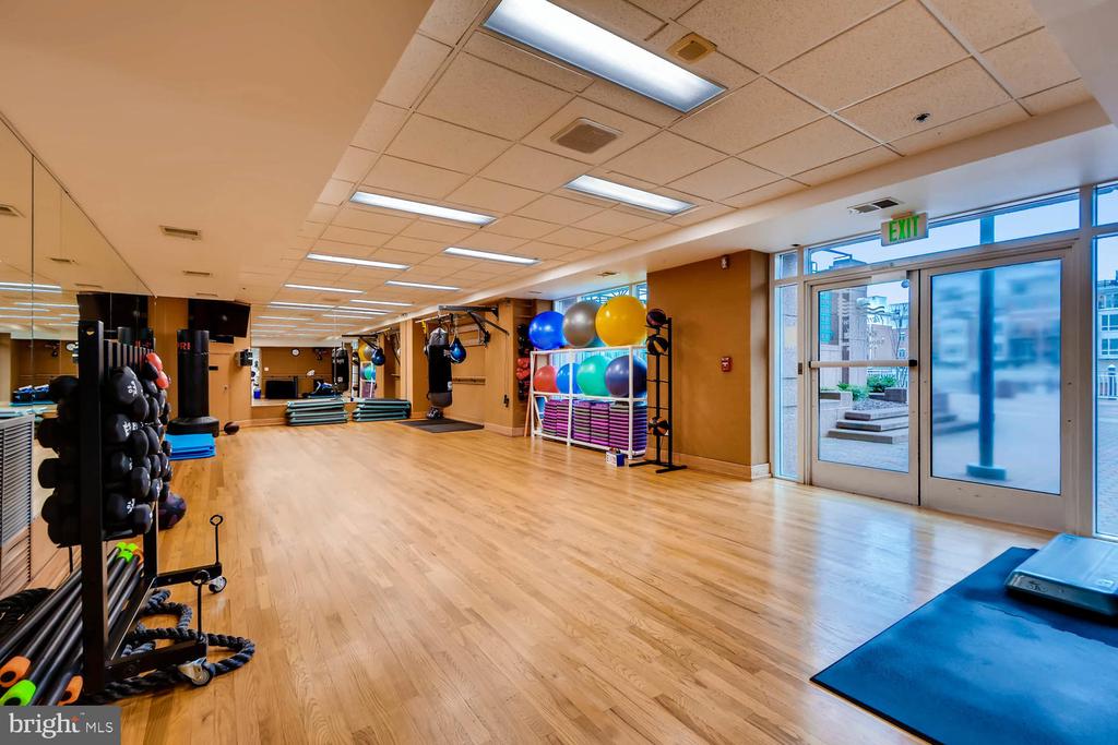 100 HARBORVIEW DRIVE Unit: PH3A/3B