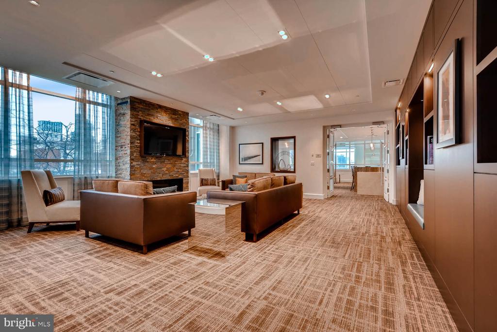 100 HARBORVIEW DRIVE Unit: PH3A/3B