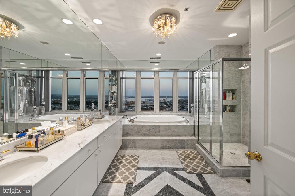 100 HARBORVIEW DRIVE Unit: PH3A/3B
