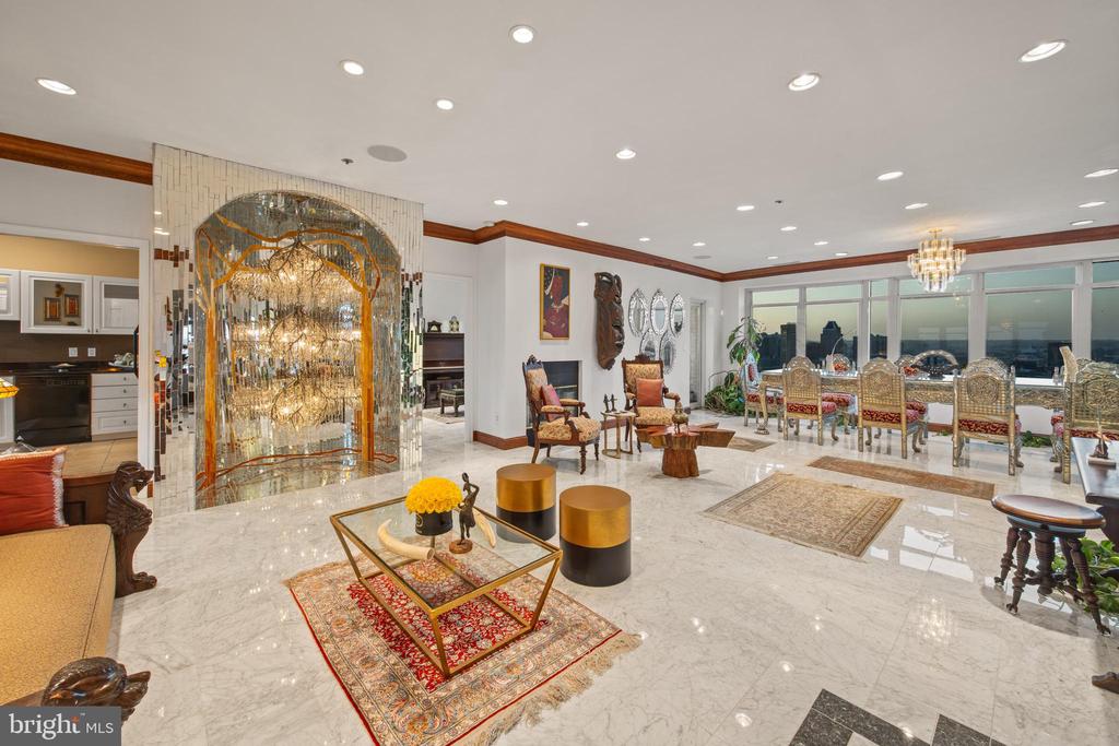 100 HARBORVIEW DRIVE Unit: PH3A/3B