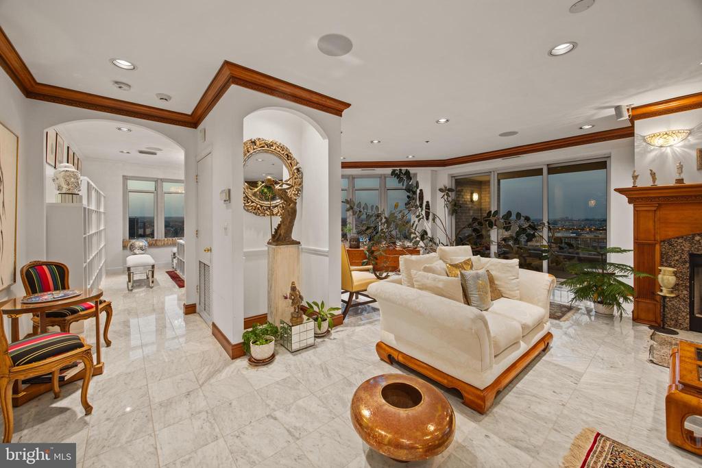 100 HARBORVIEW DRIVE Unit: PH3A/3B