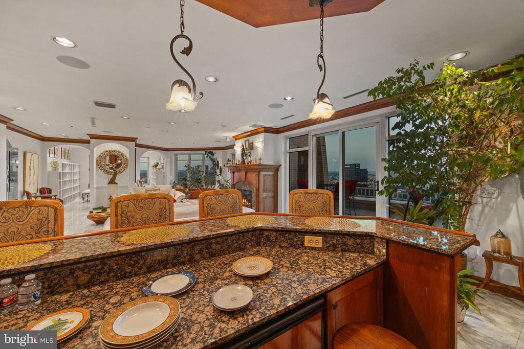 100 HARBORVIEW DRIVE Unit: PH3A/3B