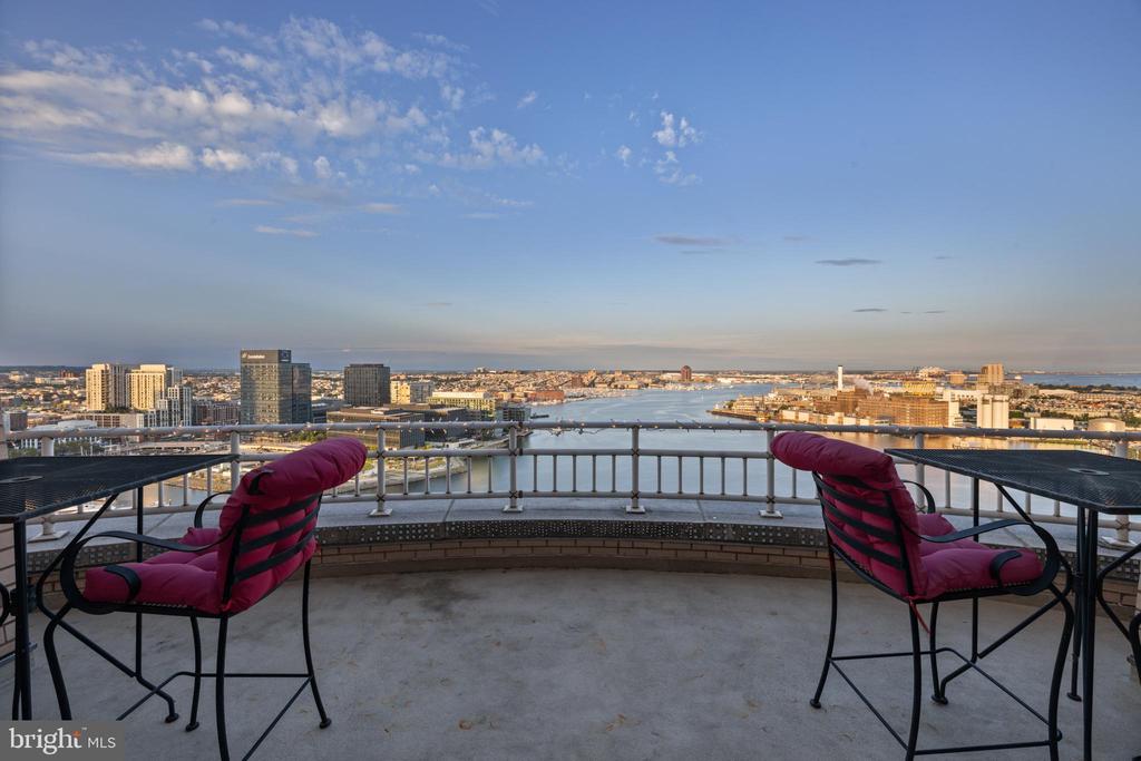 100 HARBORVIEW DRIVE Unit: PH3A/3B