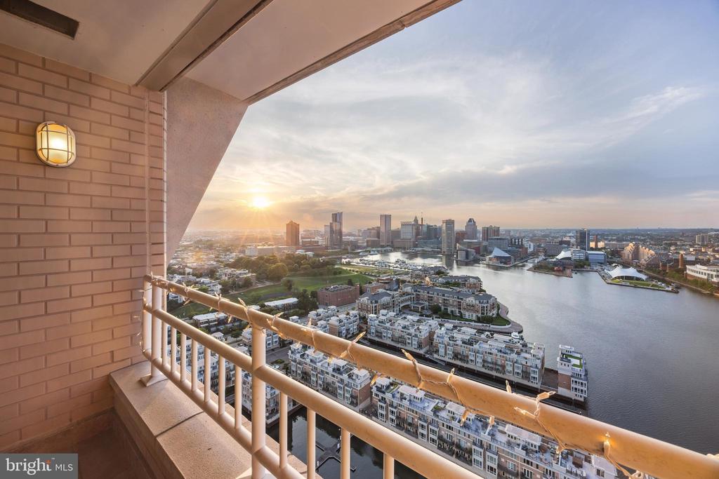 100 HARBORVIEW DRIVE Unit: PH3A/3B